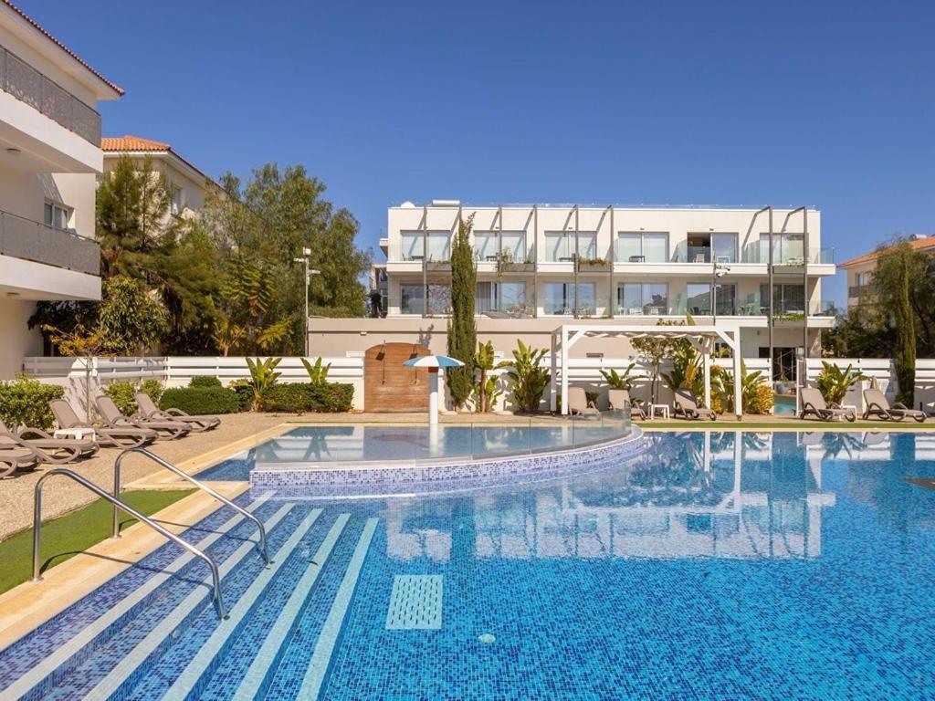 Mythical Resort By Karma Paralimni Bagian luar foto