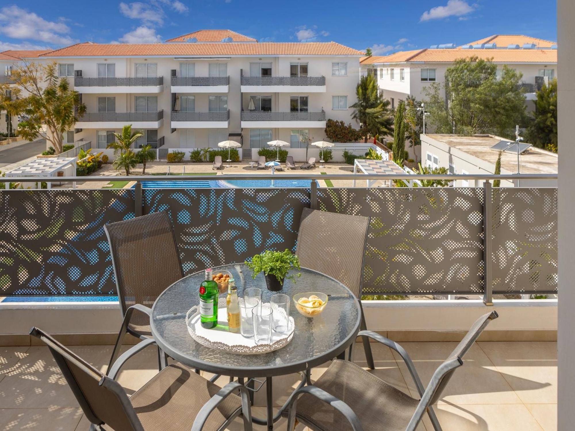 Mythical Resort By Karma Paralimni Bagian luar foto