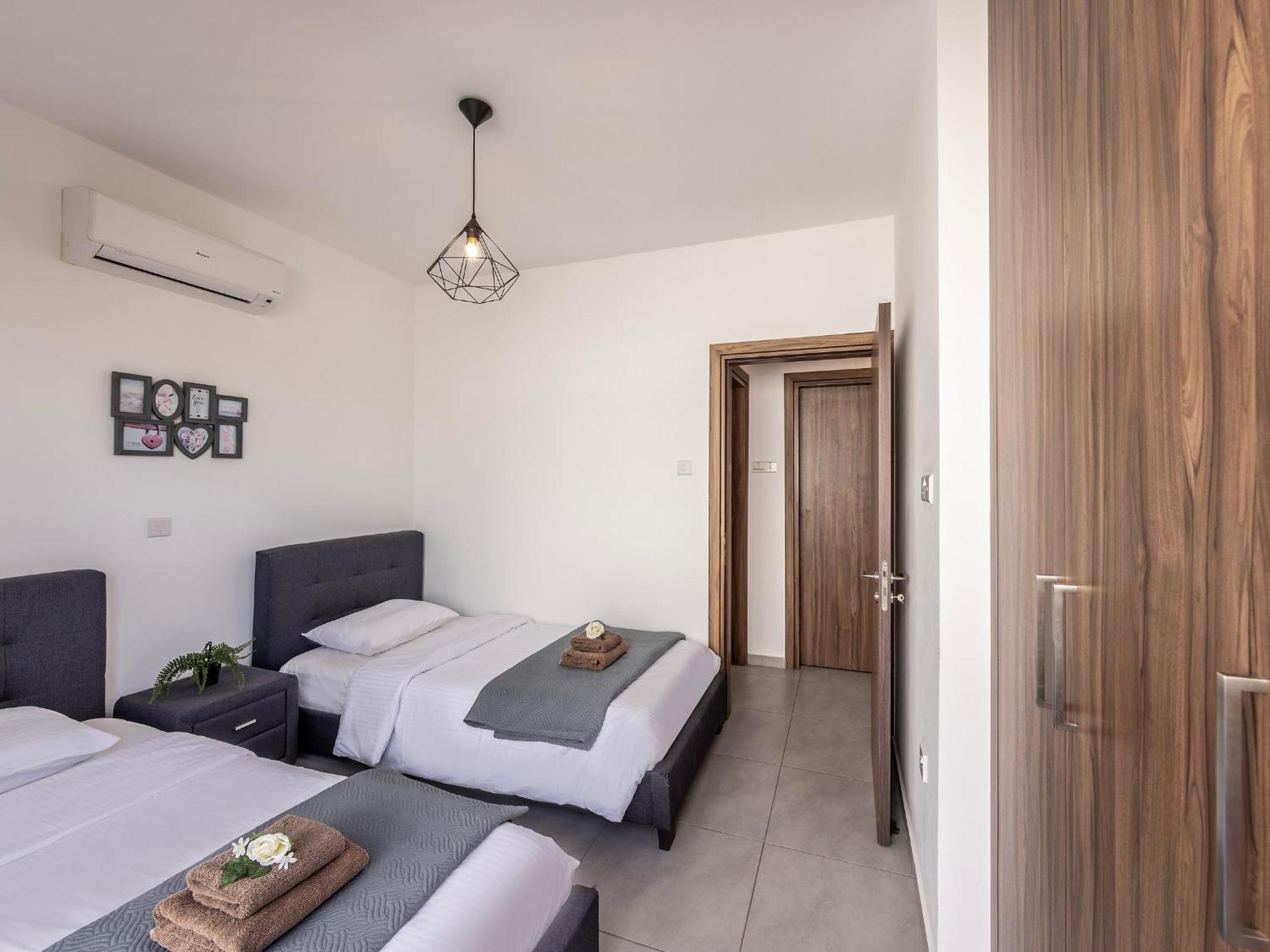 Mythical Resort By Karma Paralimni Bagian luar foto