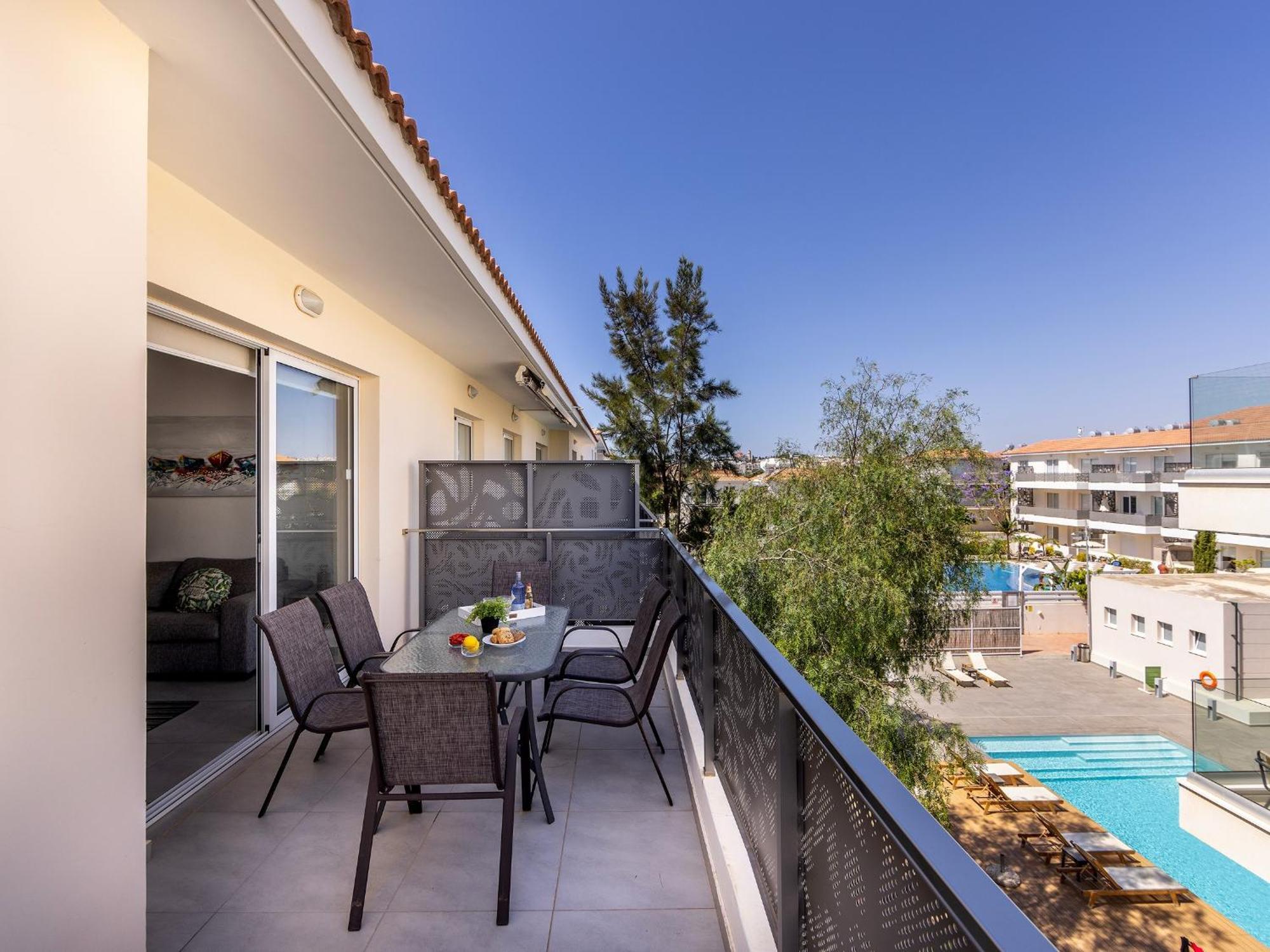 Mythical Resort By Karma Paralimni Bagian luar foto