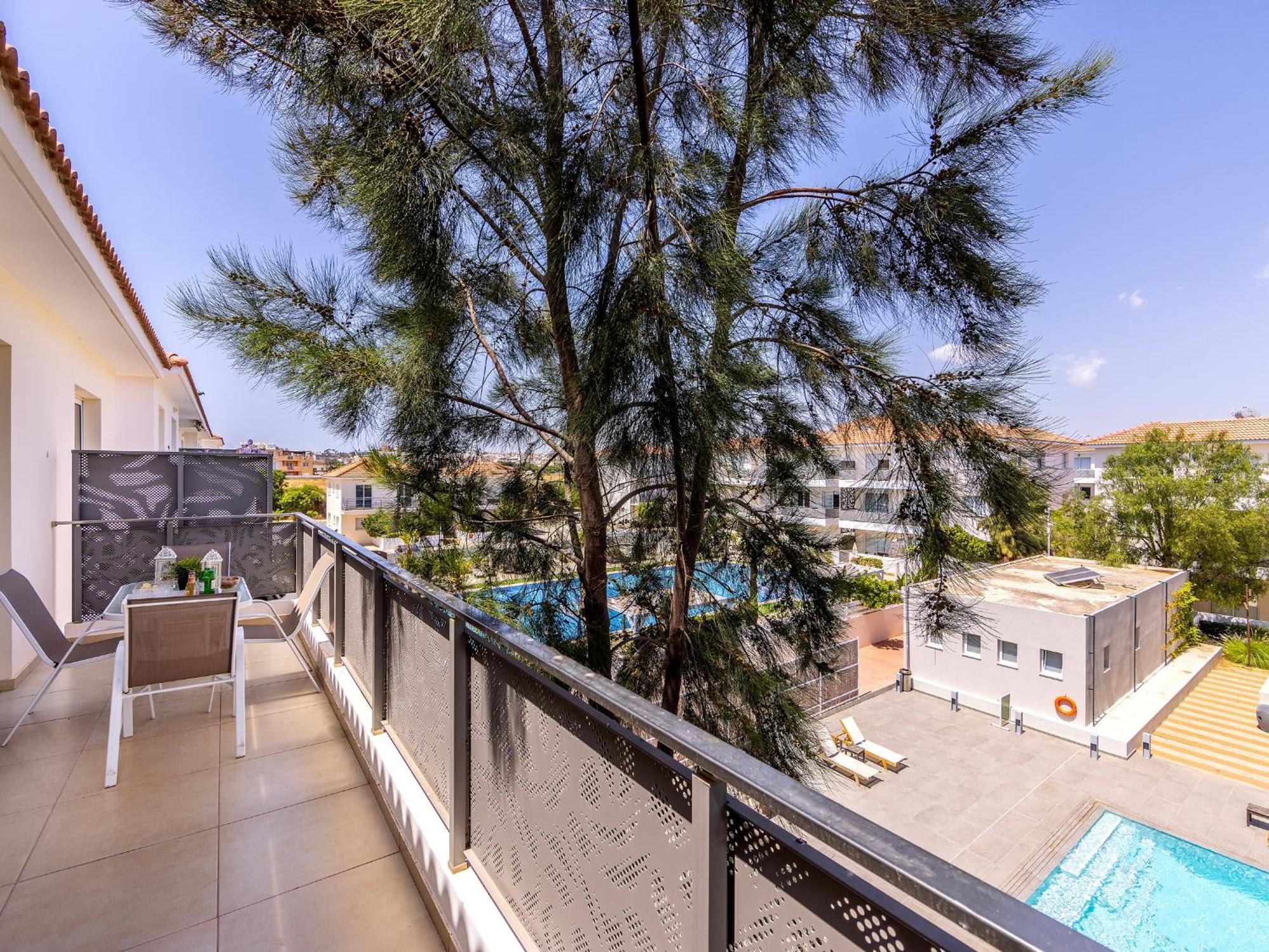Mythical Resort By Karma Paralimni Bagian luar foto